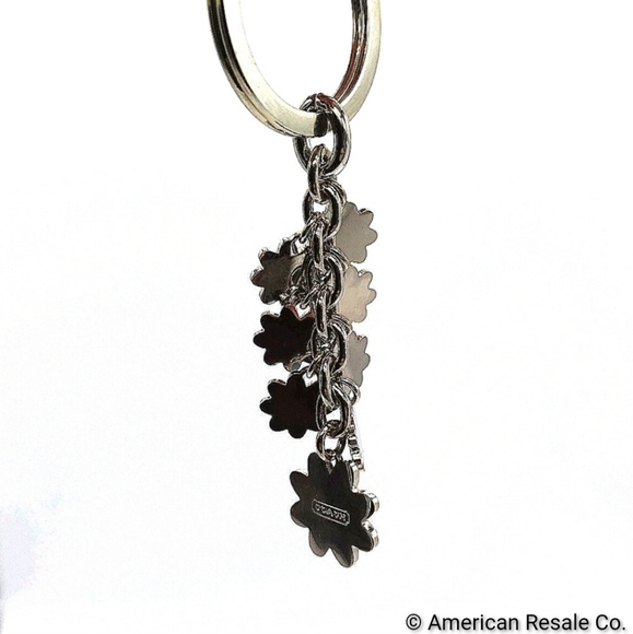 JUST IN! Vintage COACH Sky Blue Daisy Flowers Enamel Purse Charm Keychain Fob - Picture 4 of 6